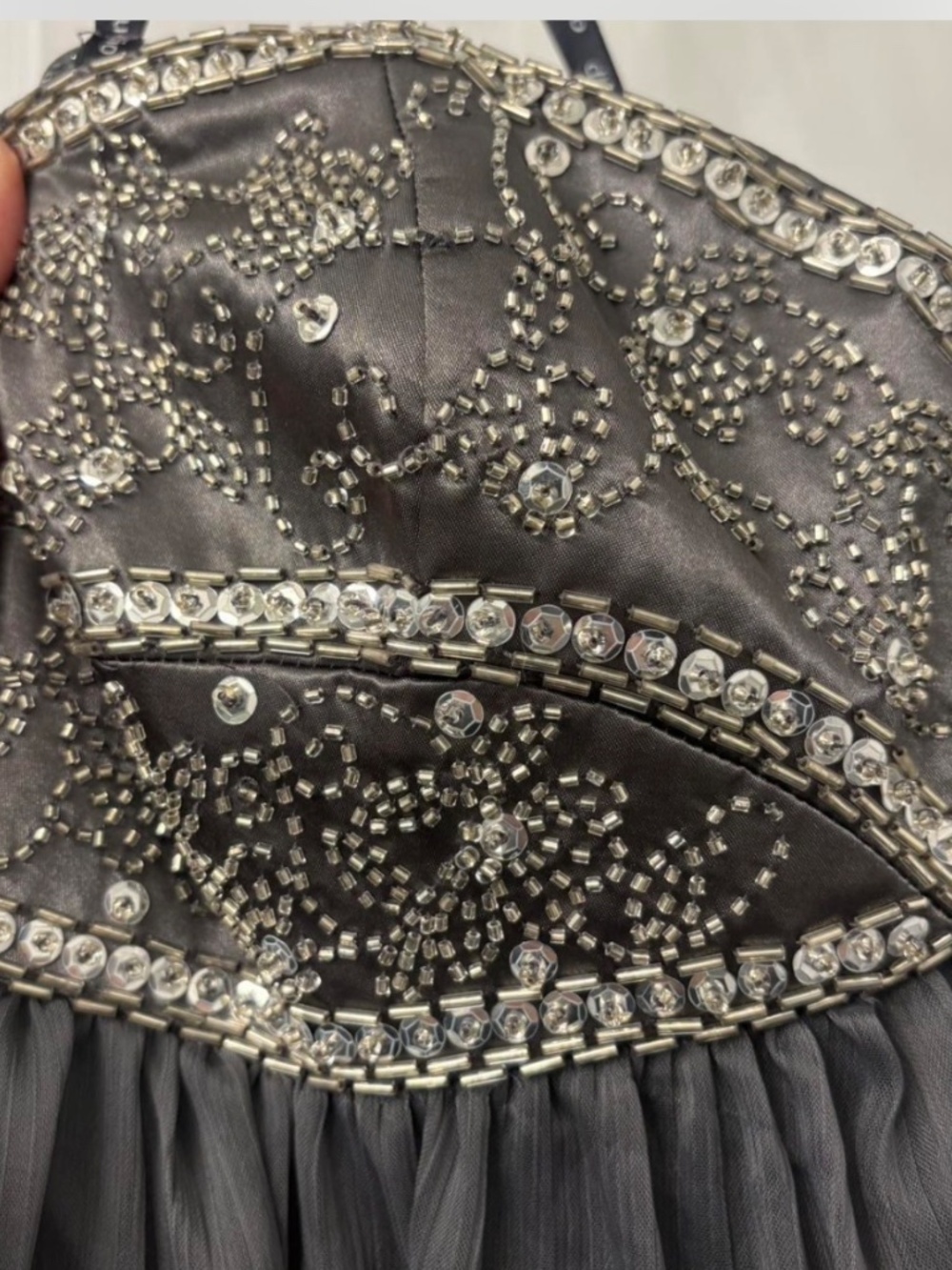 Strapless grey gown - Picture 3 of 5